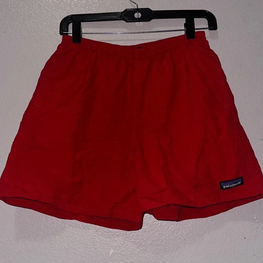 Patagonia Vibrant Red Shorts - Picture 4 of 6